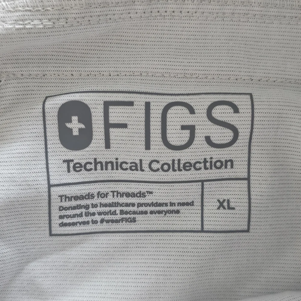Figs Technical Collection Axim Cargo Uniform Scrub Pant Men Size XL Cream Stripe
